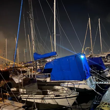 Botel Barca A Vela 8,50 Treduelle Cagliari